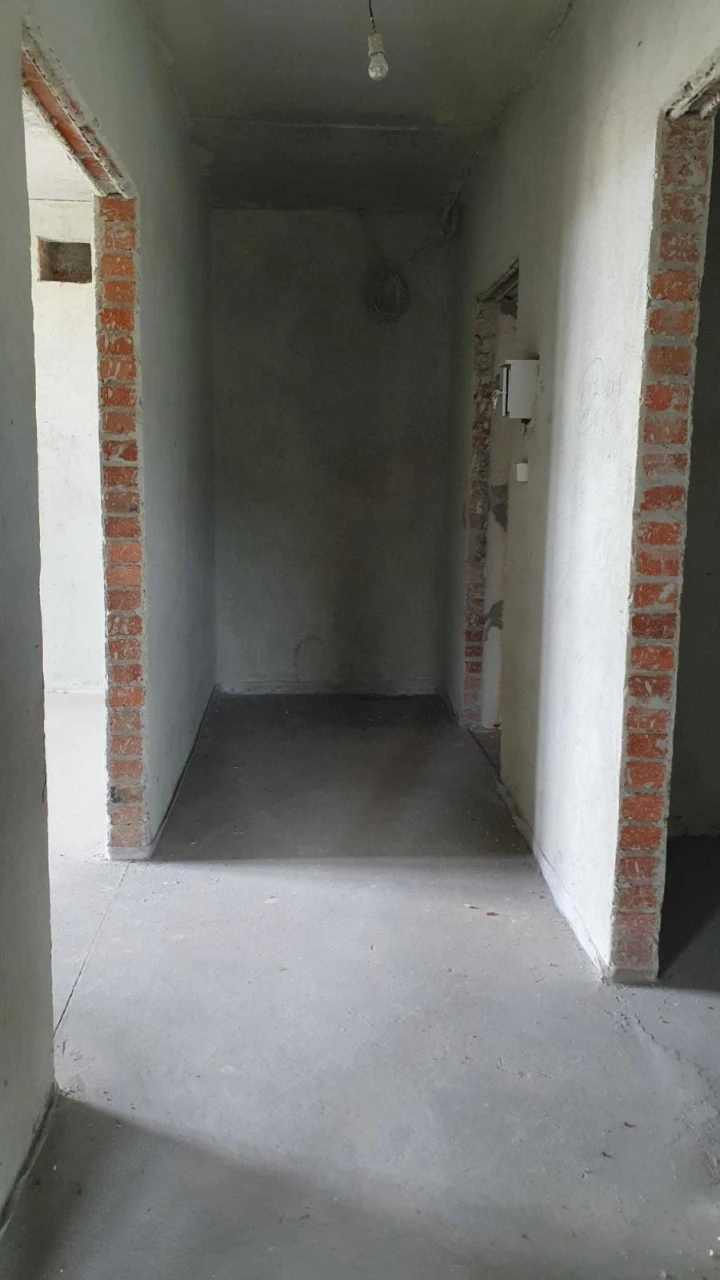 Sale of a 5-room, two-story apartment, unfurnished in a new building