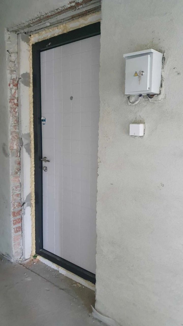 Sale of a 5-room, two-story apartment, unfurnished in a new building