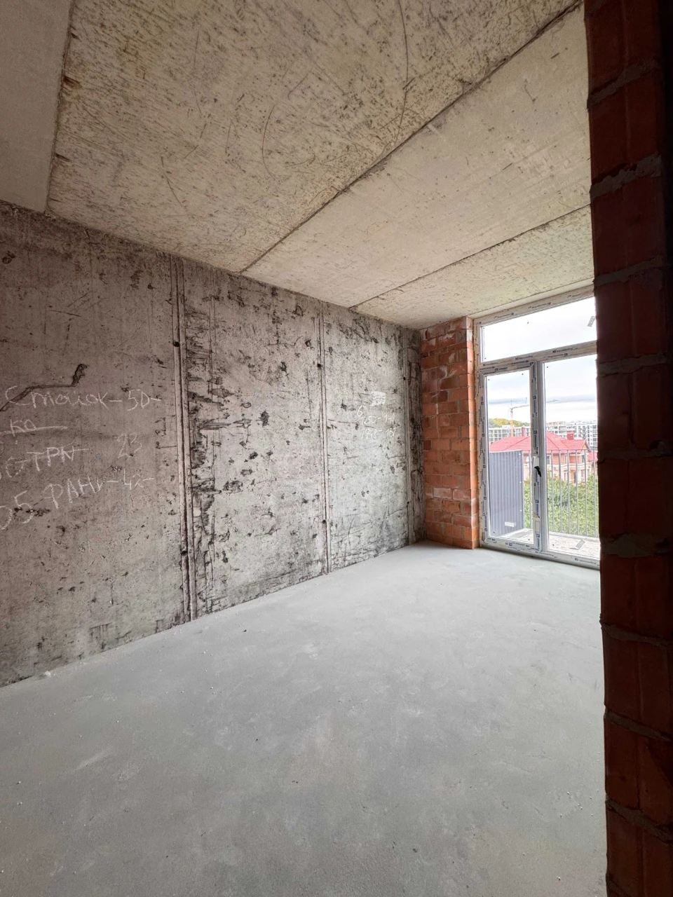 Sale of a 3-bedroom apartment in Vinnytsia