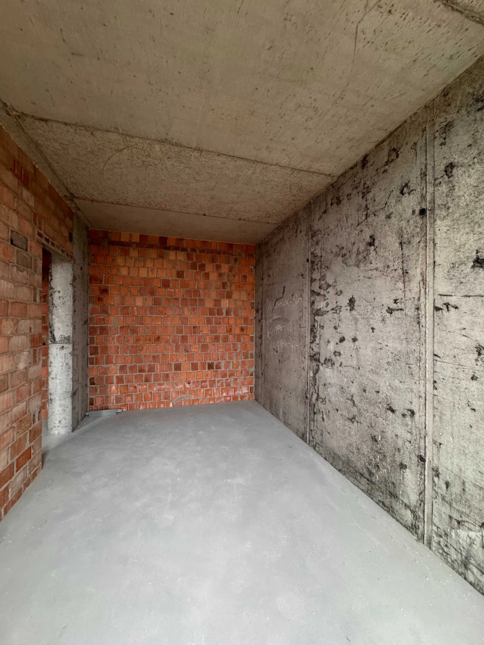 Sale of a 3-bedroom apartment in Vinnytsia