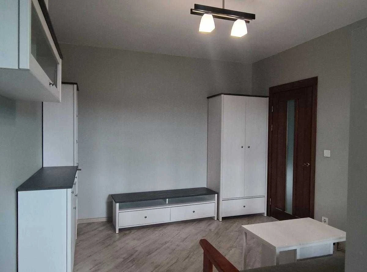 Продаж 1-к. квартири З РЕМОНТОМ 46/26/20м² Винники вул. Винн