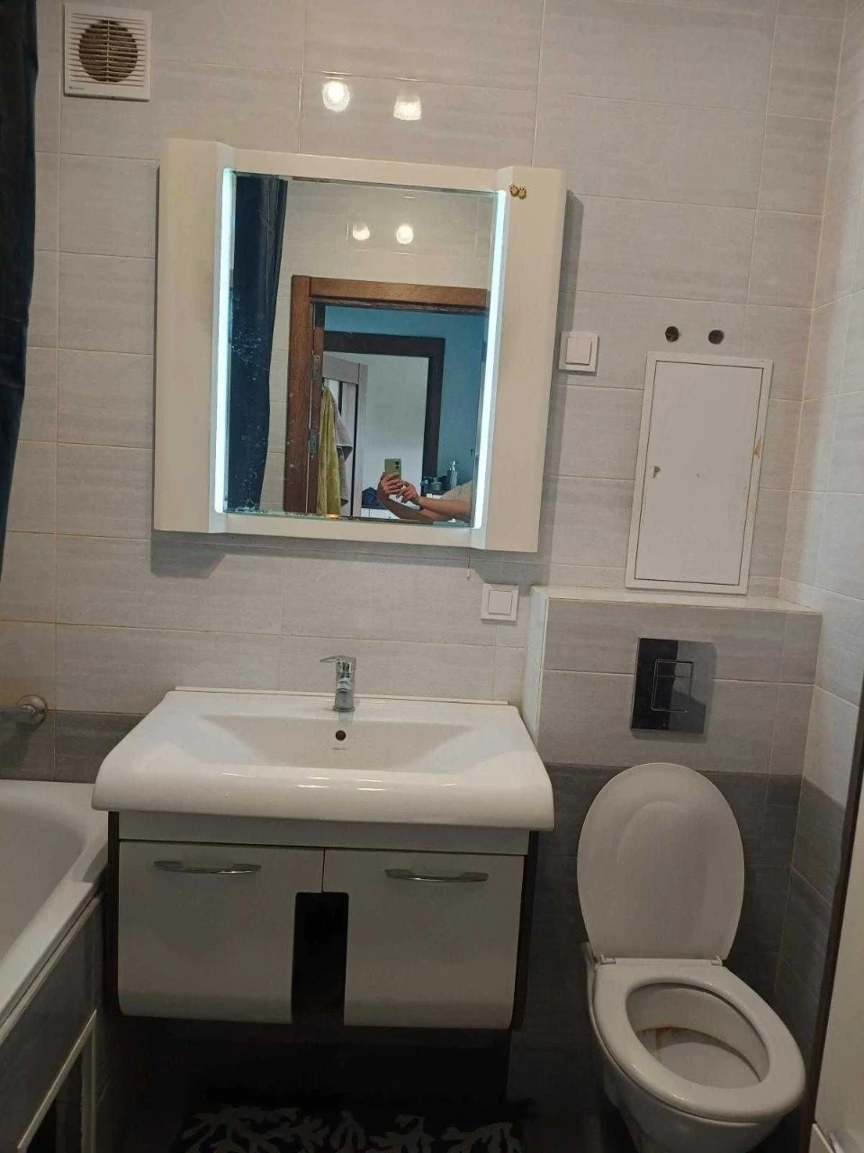 Продаж 1-к. квартири З РЕМОНТОМ 46/26/20м² Винники вул. Винн