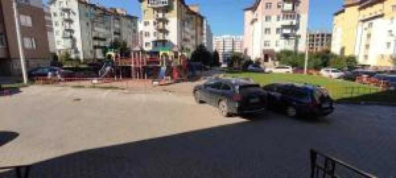 Sale of a 3-bedroom apartment on Vinna Hora Street, Vinnyk city