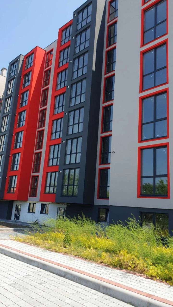Sale of a 2-room apartment with partial renovation in a new building