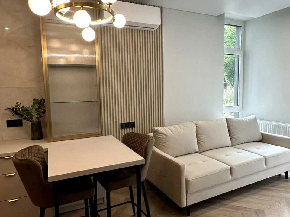 Apartment. Vynnyky (Lviv), Halych Street