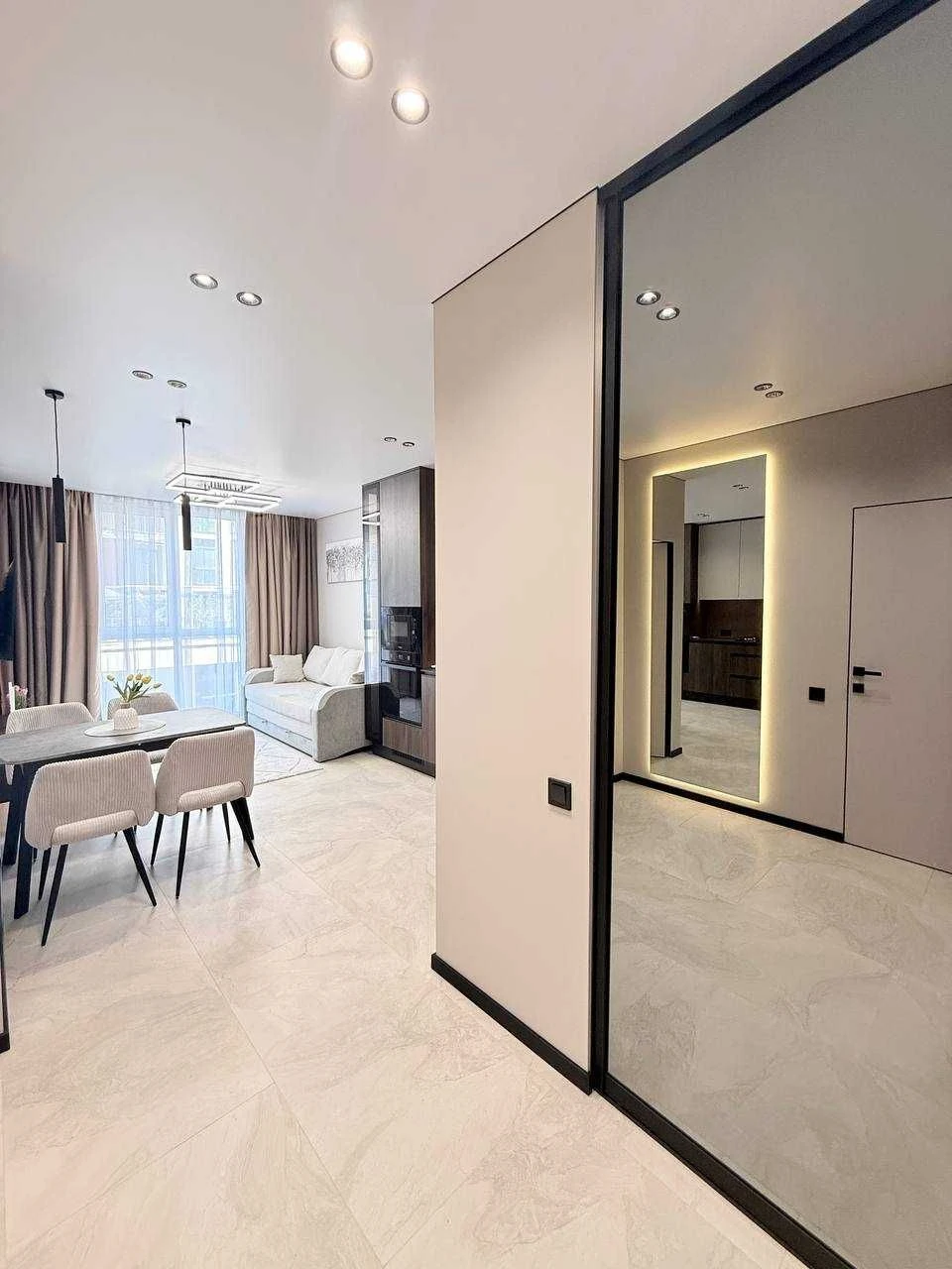 Продаж 1 кімнатної квартири з ремонтом ЖК Парус Comfort м. В
