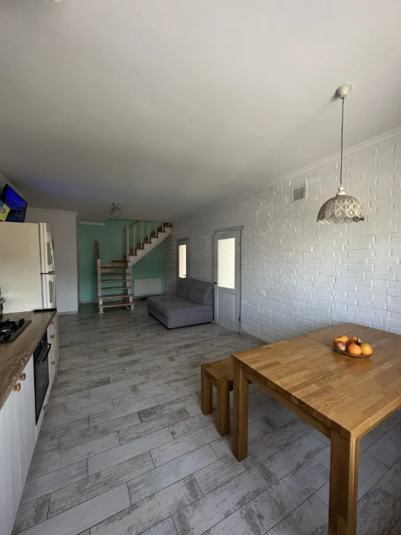 Sale of a two-level apartment 130.4 sq.m., вул. Івасюка / Винники