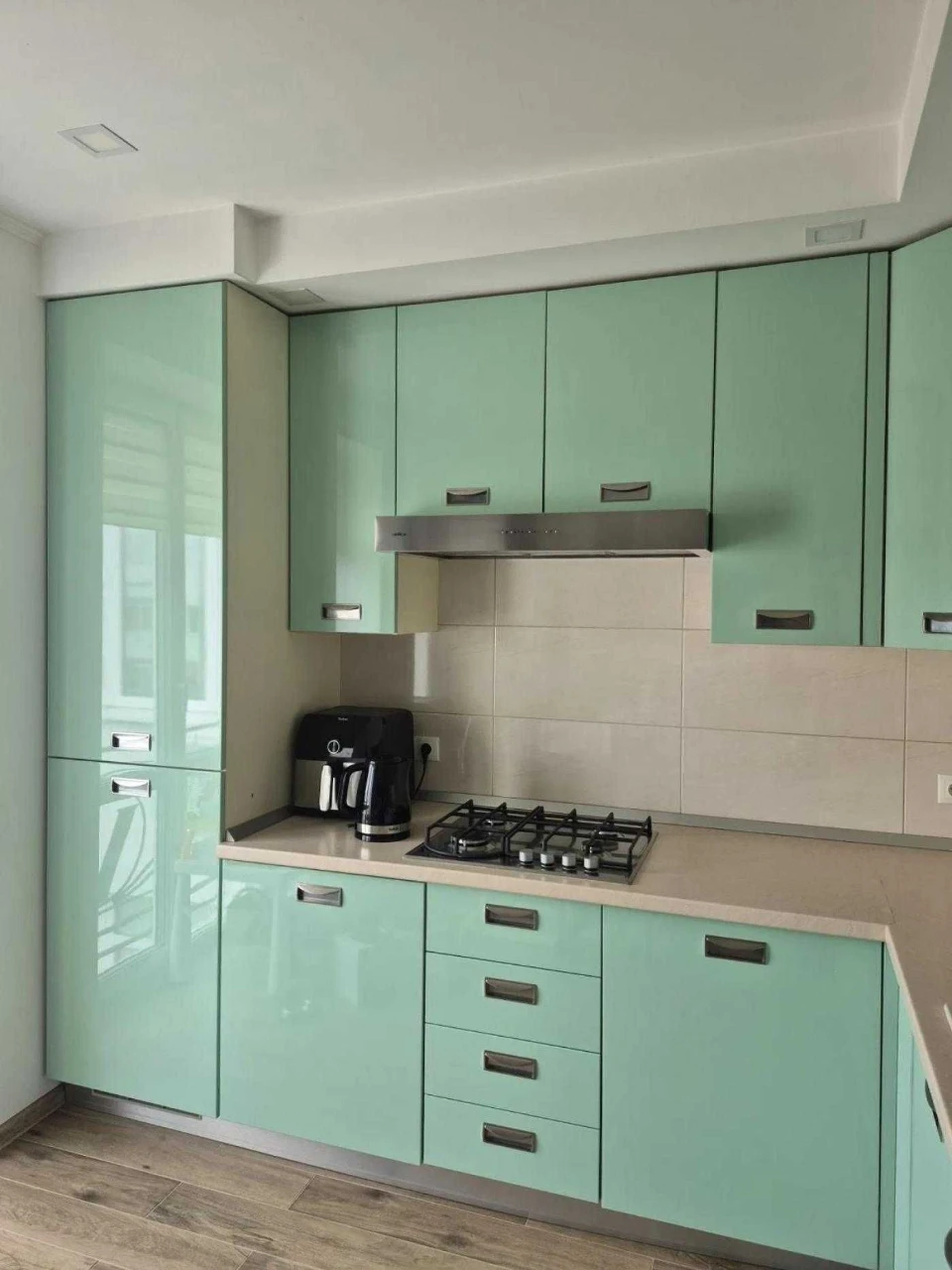 Sale of a 1-bedroom apartment renovated with furniture in a new building