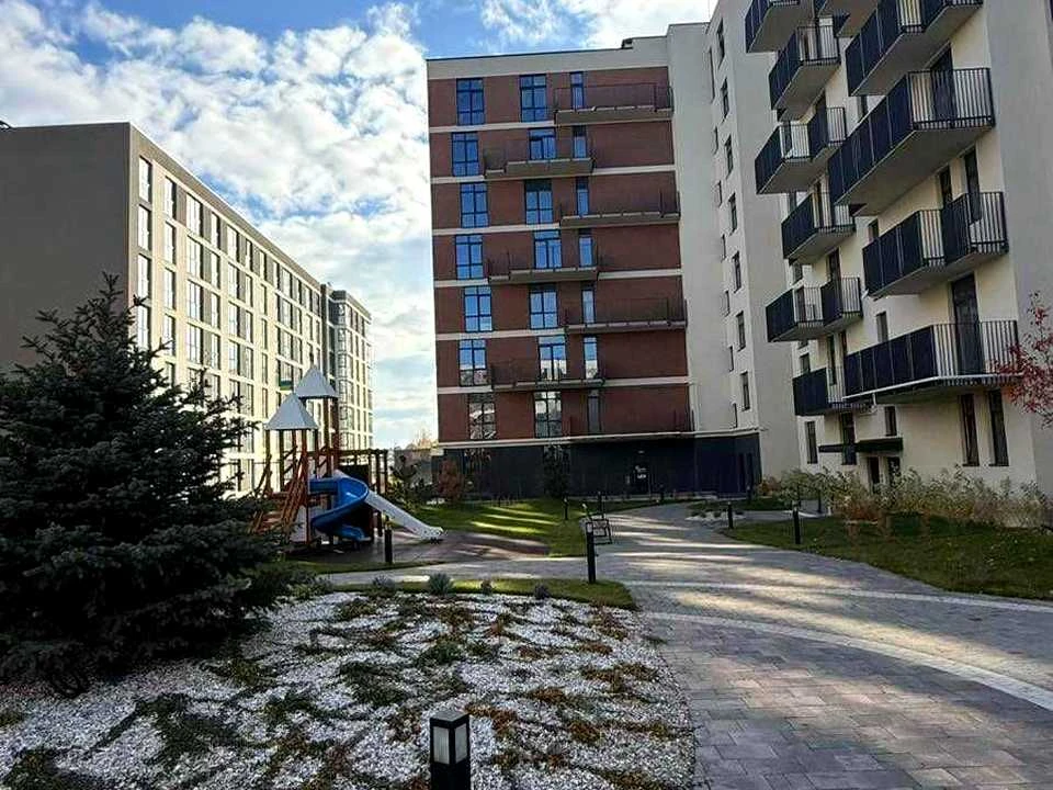 Apartment. Vynnyky (Lviv), Halychyska St.