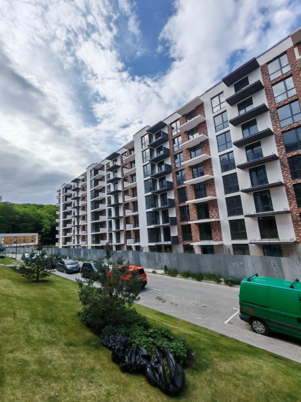 Sale of a one-bedroom apartment in the Auroom Forest residential complex