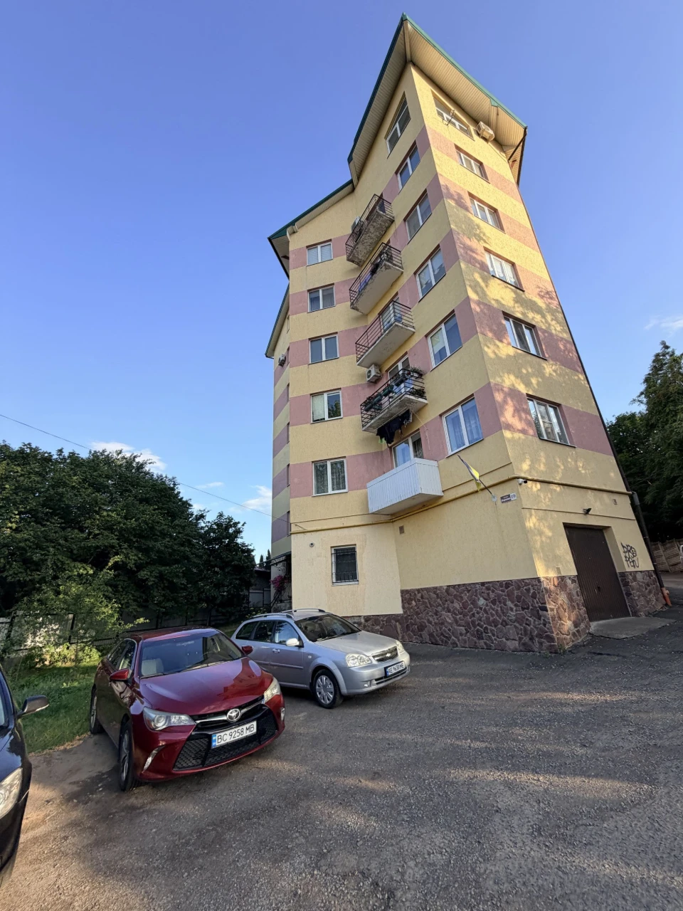 Sale of a 2-bedroom apartment 70 sq m, in. Saharova