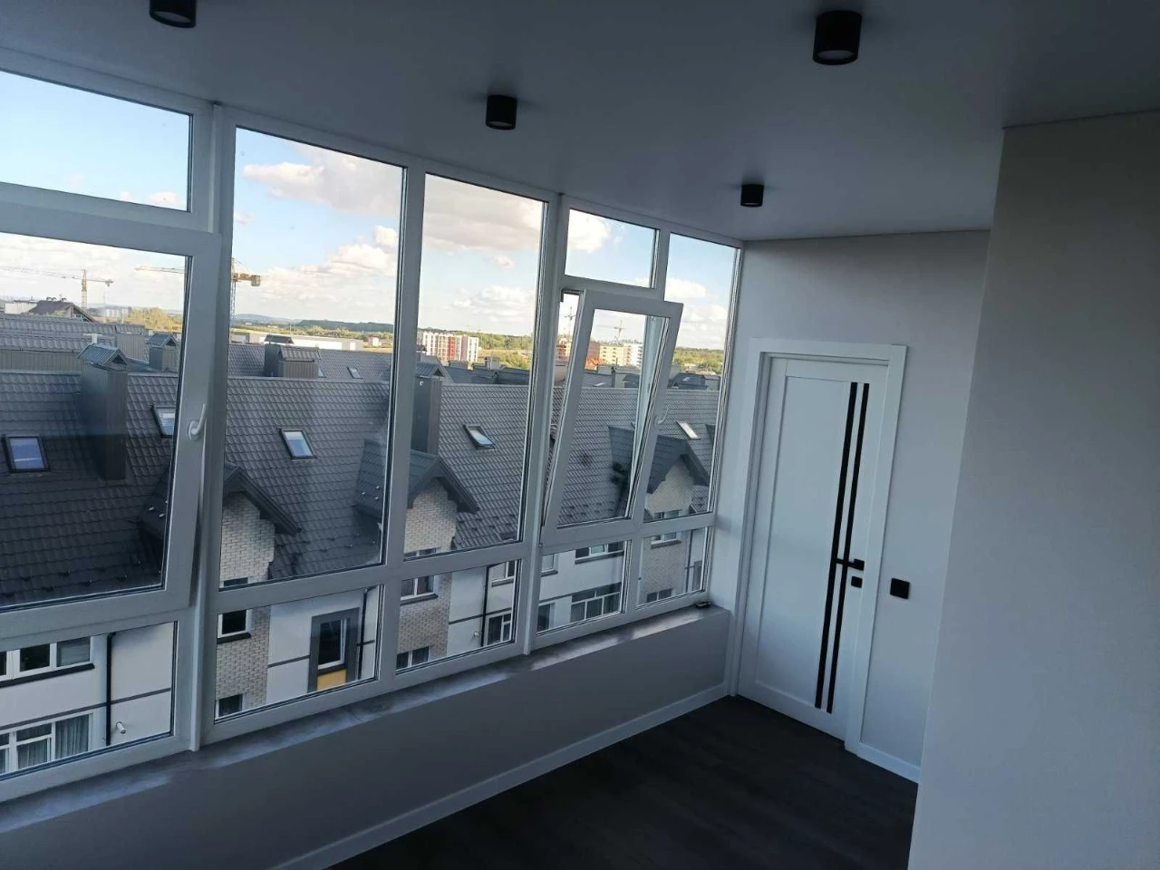 Продаж 2к квартири З РЕМОНТОМ 6/8ц 52/23/25м² Винники вул. Л