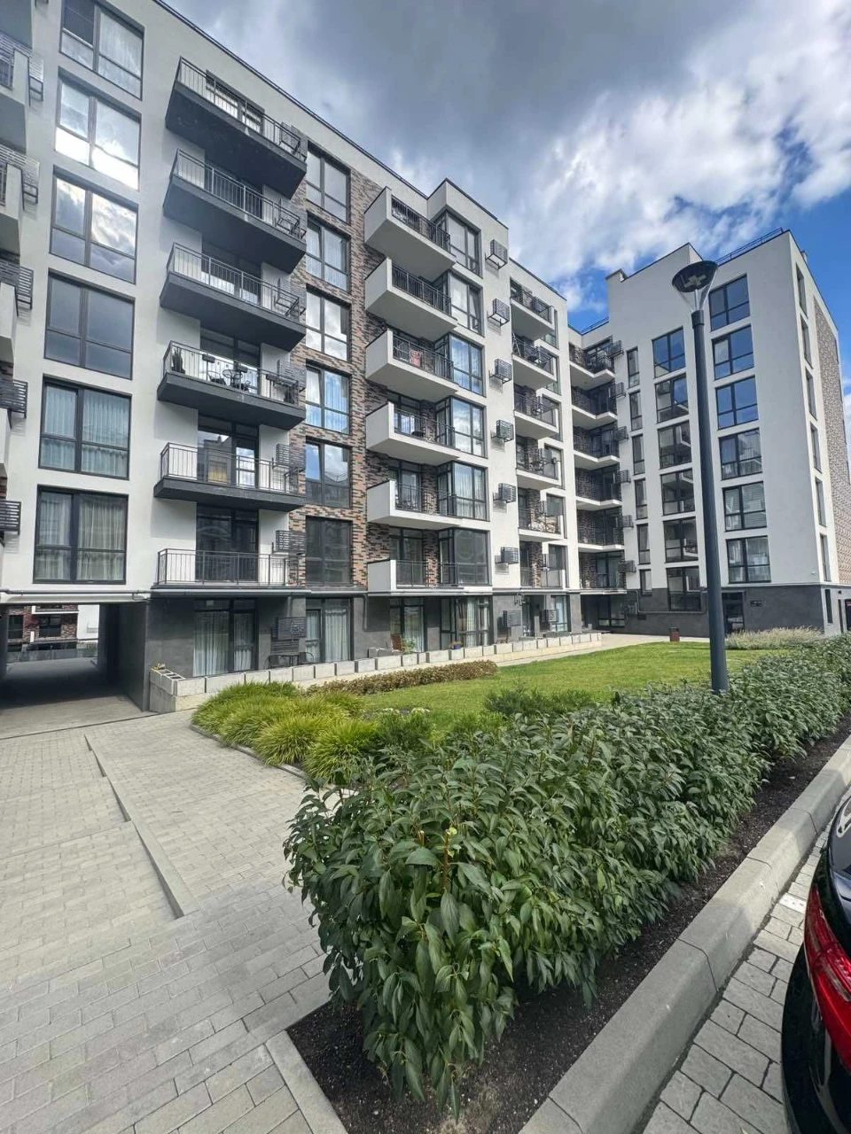 Продам 1 кім квартиру з ремонтом, частково вмебльовану,м Вин