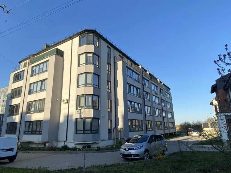 Продаж 2 кімнатної квартири на 4/5 поверсі у новобудові ЖК Г
