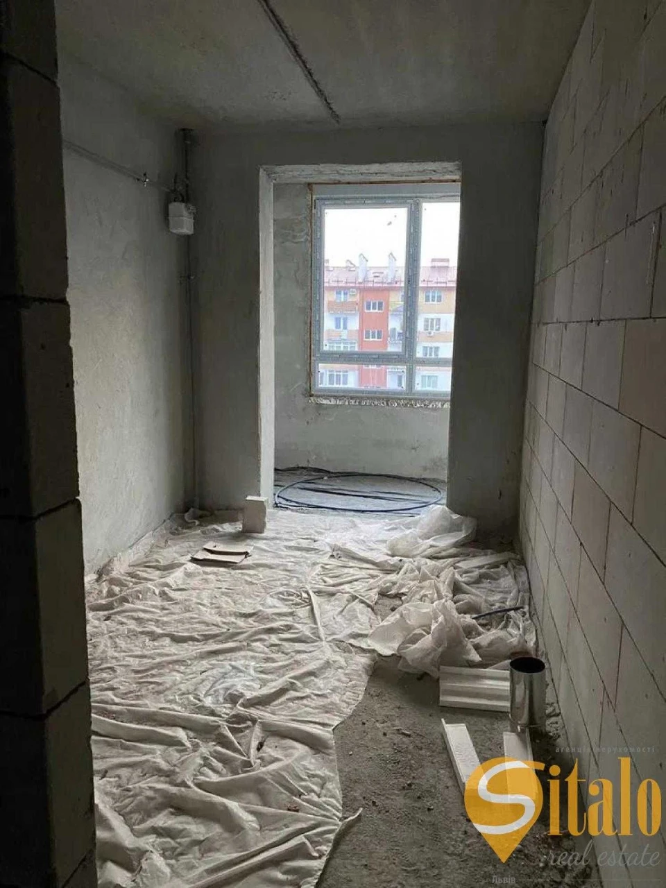 Продаж 2 кімнатної квартири на 4/5 поверсі у новобудові ЖК Г