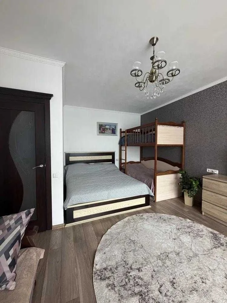 Продаж 1-к. квартири З РЕМОНТОМ 48/35/13м² Винники вул.Винна