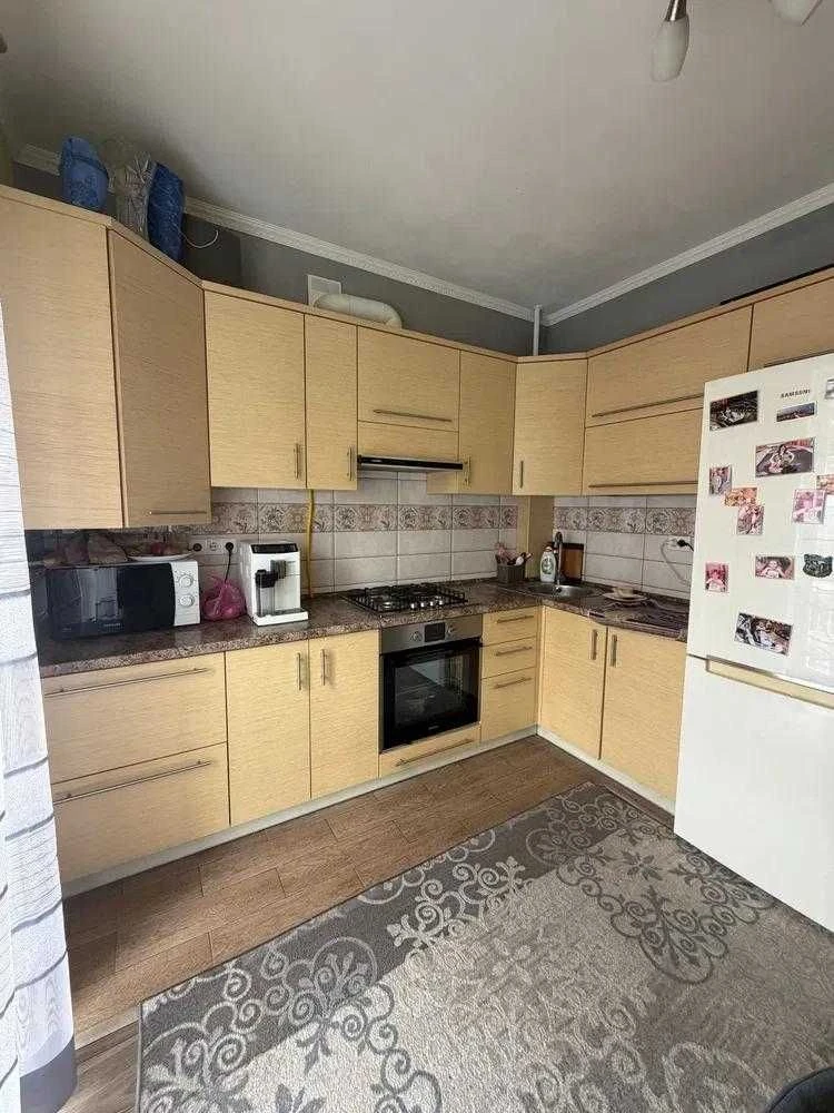 Продаж 1-к. квартири З РЕМОНТОМ 48/35/13м² Винники вул.Винна