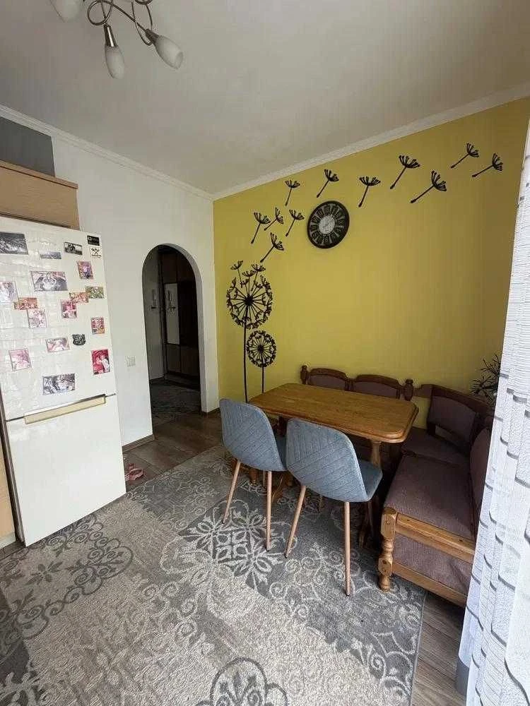 Продаж 1-к. квартири З РЕМОНТОМ 48/35/13м² Винники вул.Винна