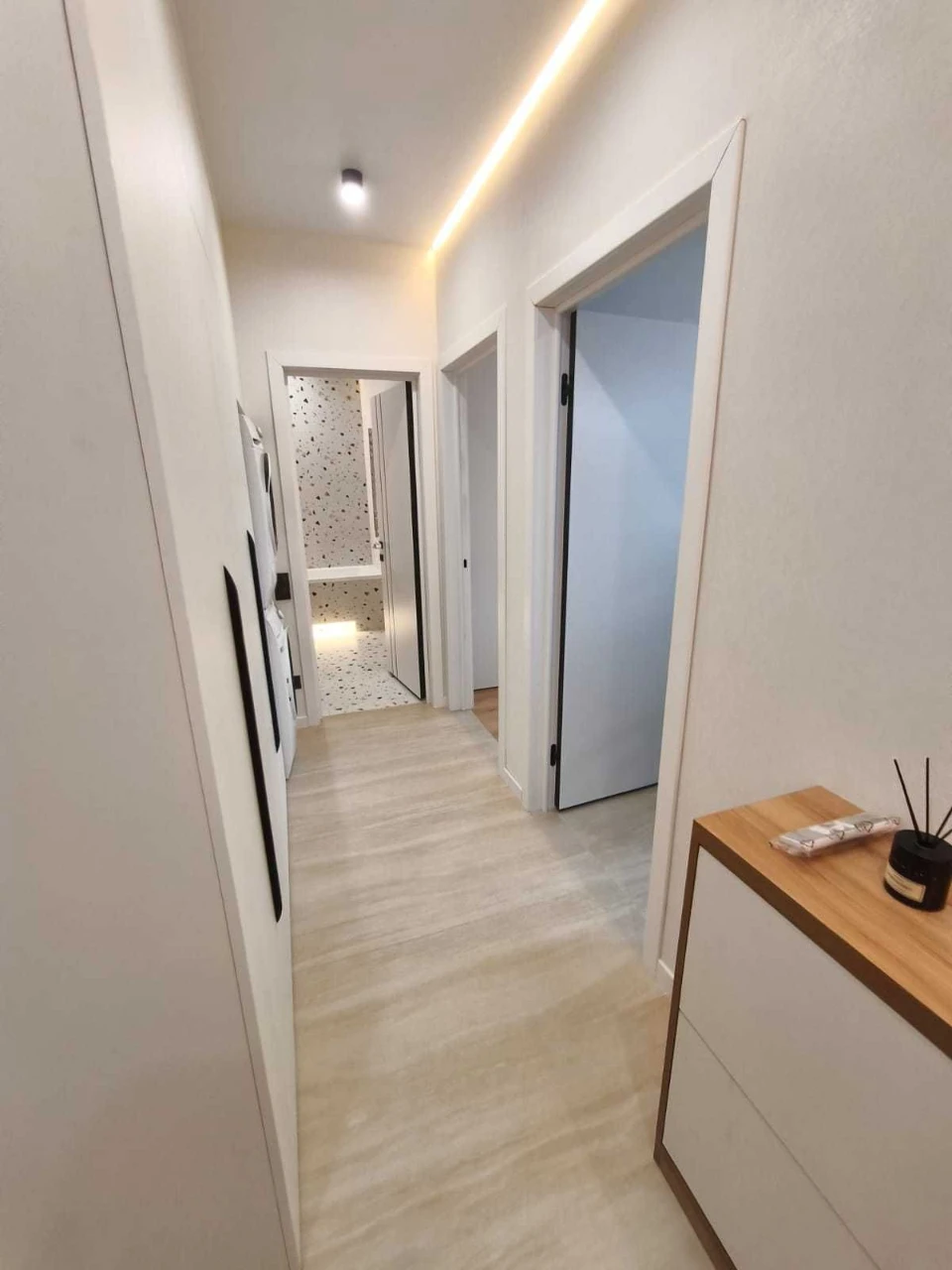 Продаж 1-к. квартири З РЕМОНТОМ 1/9ц 52/38/14м² ЖК Сусіди Ви