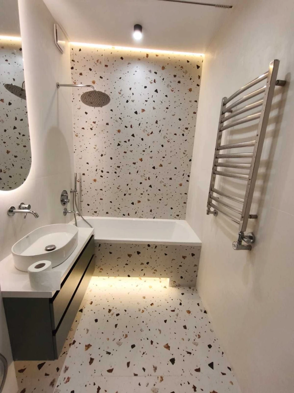 Продаж 1-к. квартири З РЕМОНТОМ 1/9ц 52/38/14м² ЖК Сусіди Ви