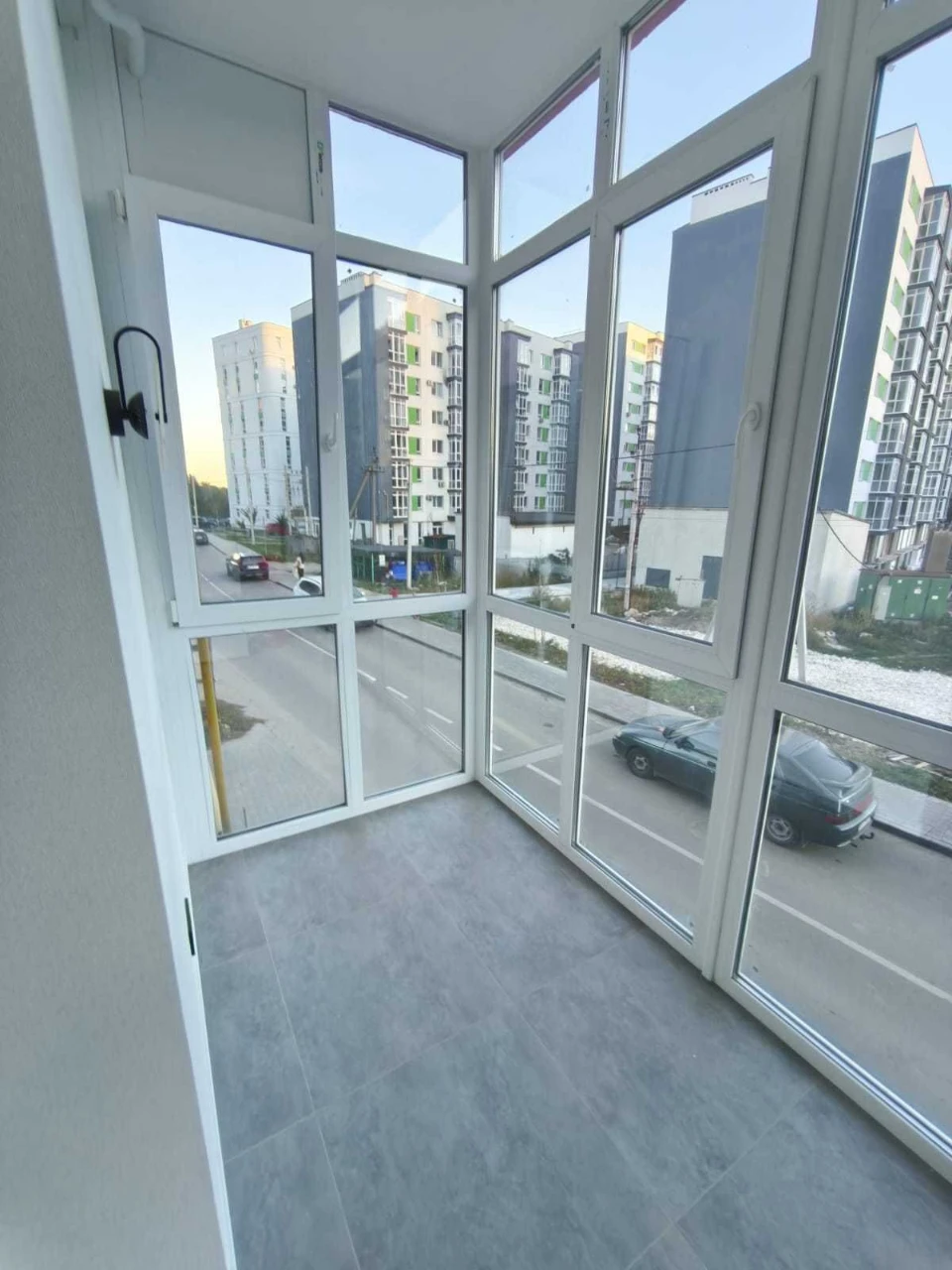 Продаж 1-к. квартири З РЕМОНТОМ 1/9ц 52/38/14м² ЖК Сусіди Ви