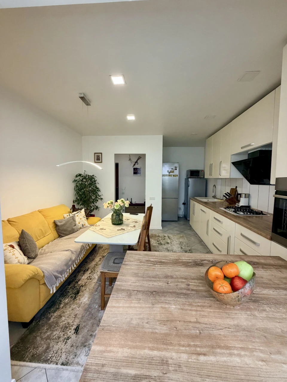 Продаж 2-кім. квартири 67 м.кв., в. Винна Гора