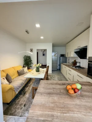 Продаж 2-кім. квартири 67 м.кв., в. Винна Гора