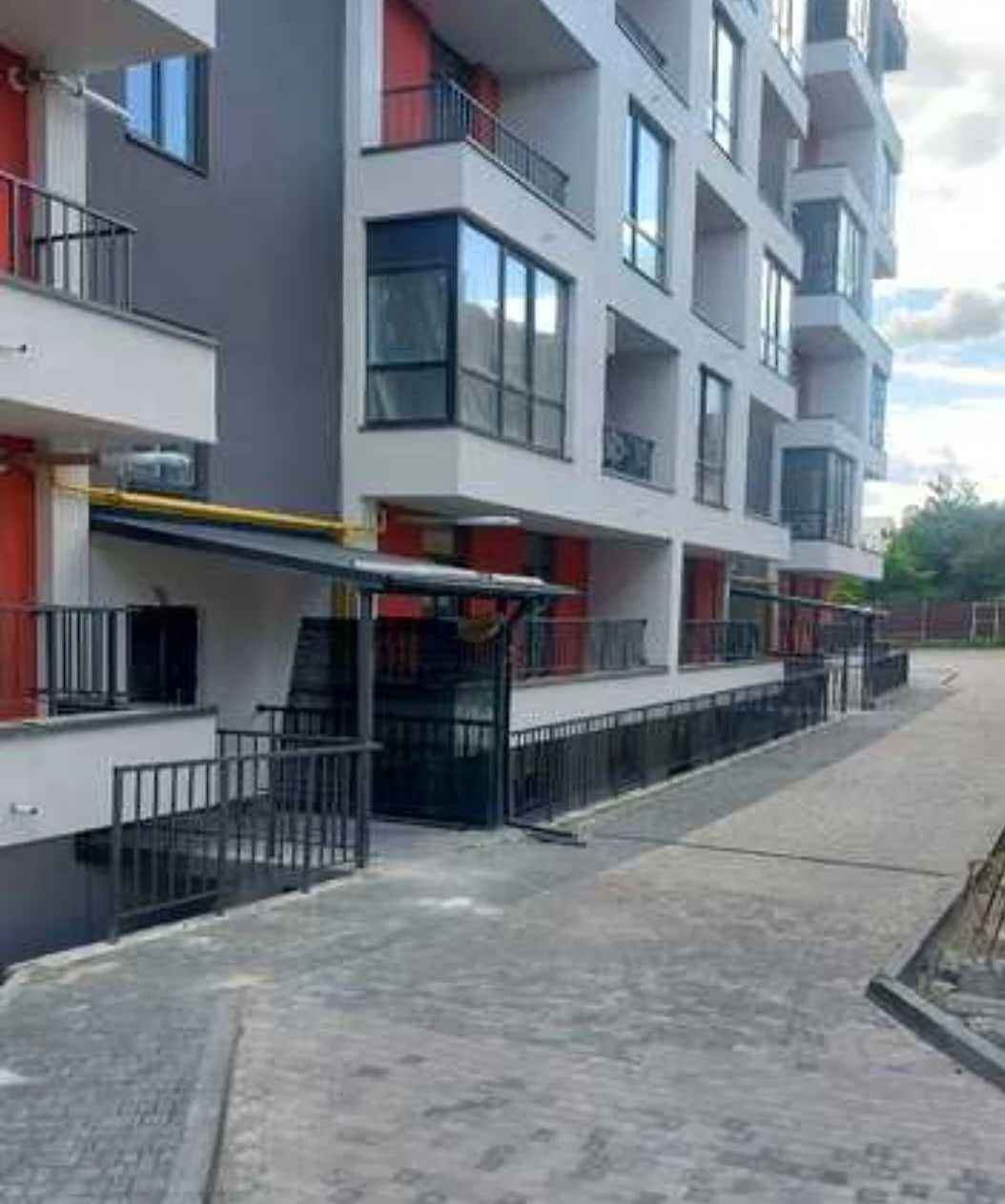 Продаж 2 кім. квартири по вул. Кільцева м. Винники