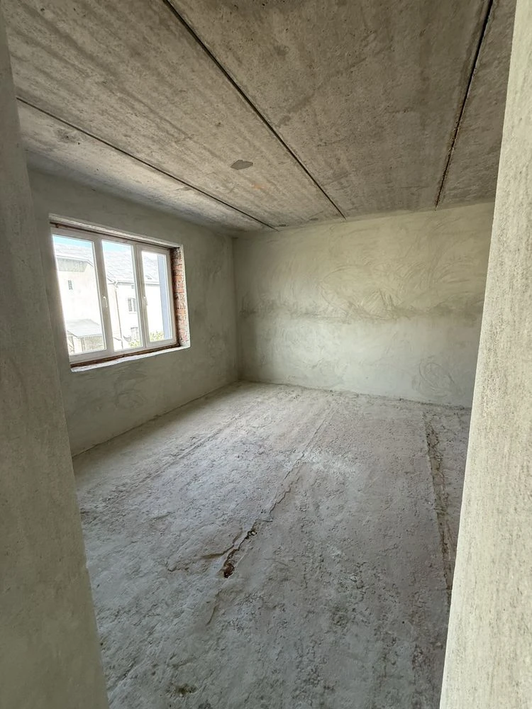 Квартира 2 кімнати 2 поверх 63м $1100/м2