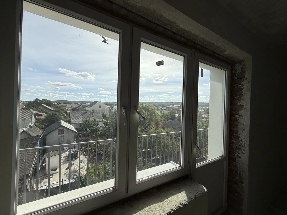 Квартира 2 кімнати 2 поверх 63м $1100/м2