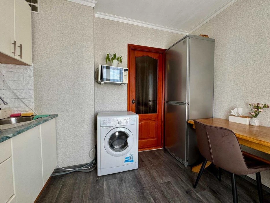 (5) Selling a 1-room apartment on Pirogova Street 9081