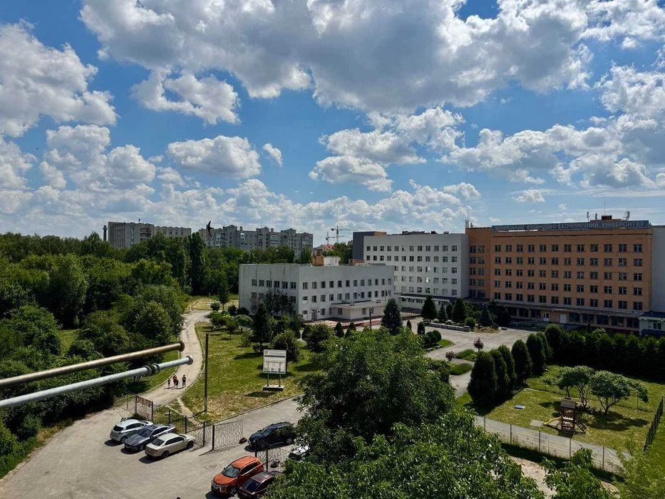 (5) Selling a 1-room apartment on Pirogova Street 9081