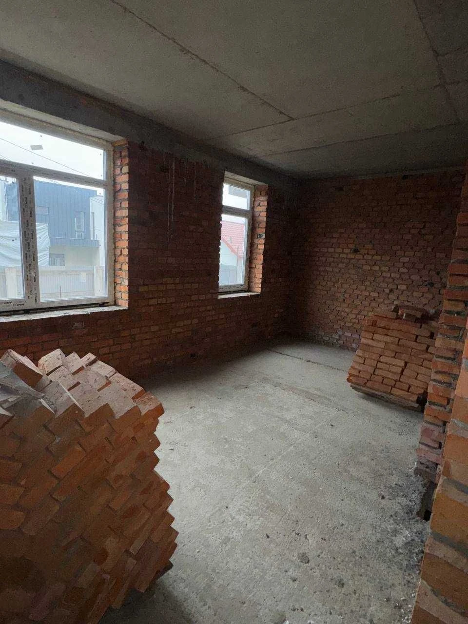 Sale of a 1-room apartment on вул. Галицька 109, NO BUYER'S COMMISSION