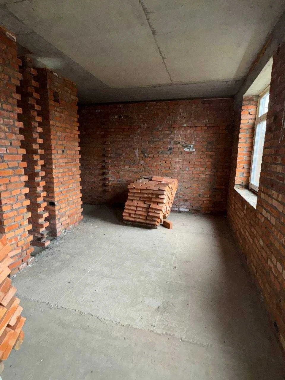 Sale of a 1-room apartment on вул. Галицька 109, NO BUYER'S COMMISSION