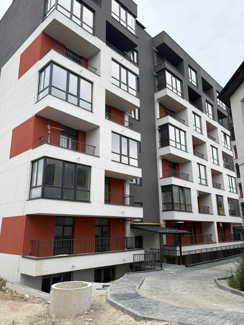 Продаж 2-ох кім. кв. в центрі Винник вул. Галицька
