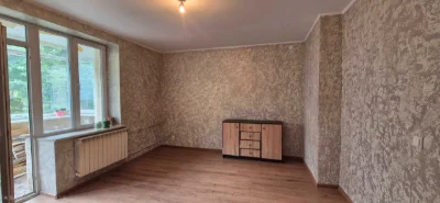 Продається затишна та світла квартира у тихому, зеленому кут