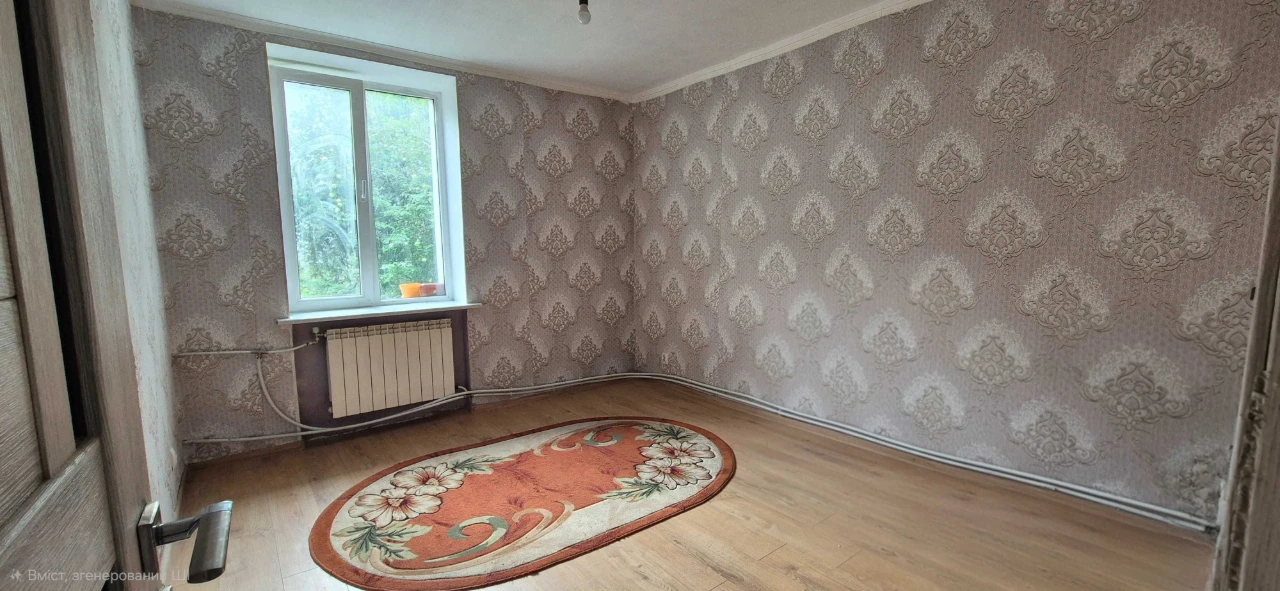 Продається затишна та світла квартира у тихому, зеленому кут