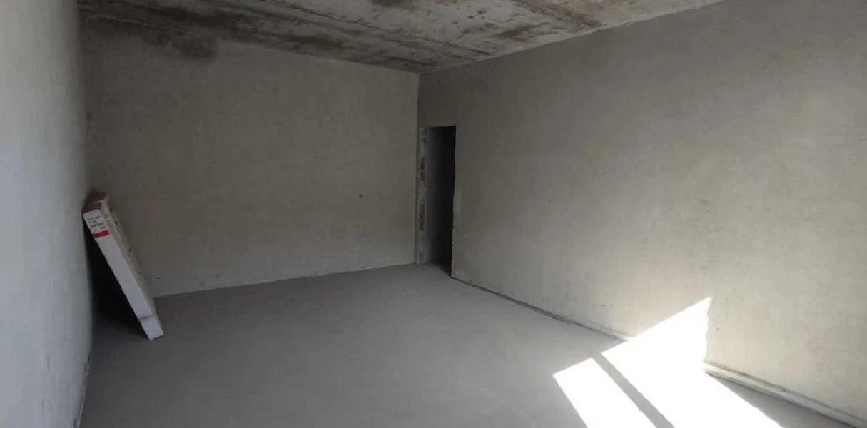 Продаж 3-к. квартири ДВОРІВНЕВА ЗДАНА 109/96/13м² Винники ву