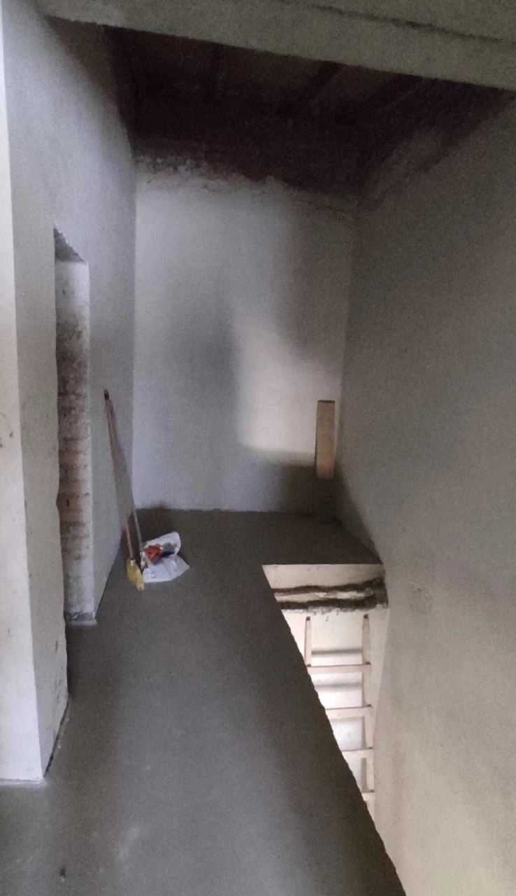 Продаж 3-к. квартири ДВОРІВНЕВА ЗДАНА 109/96/13м² Винники ву