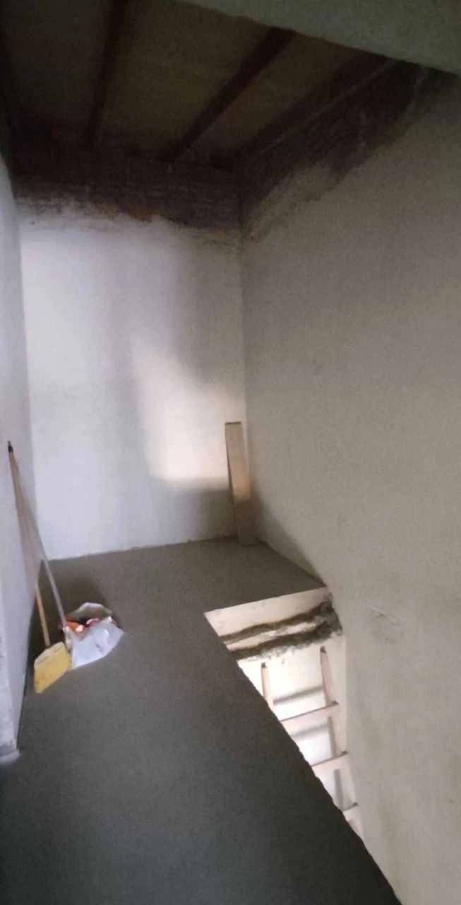 Продаж 3-к. квартири ДВОРІВНЕВА ЗДАНА 109/96/13м² Винники ву