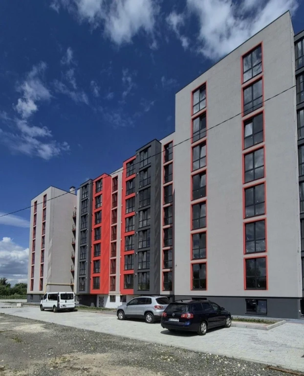 Продаж 1 кім. квартира 43м зданий новобуд  Винники (вул.Гали