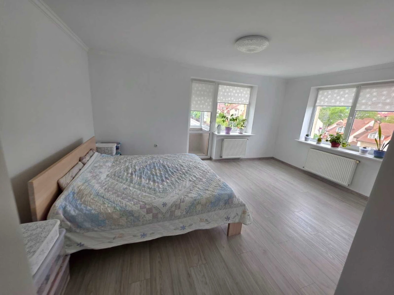 Продаж 4-к.квартири 130/101/29м² Винники вул. Івасюка 135000