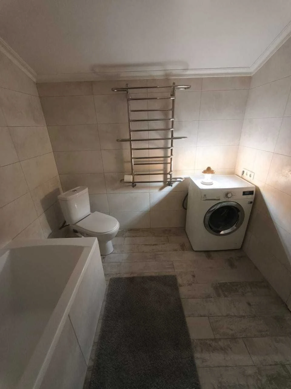 Продаж 4-к.квартири 130/101/29м² Винники вул. Івасюка 135000