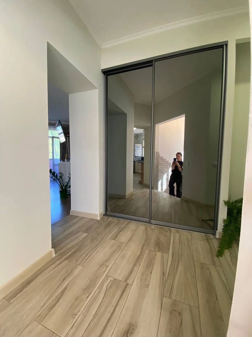 Продаж 3-кімнатної квартири, 139 м², новобудова, Винники
