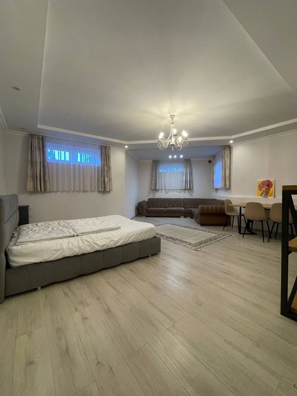 Продаж 3-кімнатної квартири, 139 м², новобудова, Винники