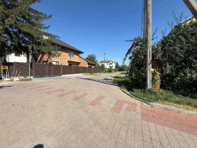 Продається 2-кімнатна квартира у Винниках (вул. Степана Банд