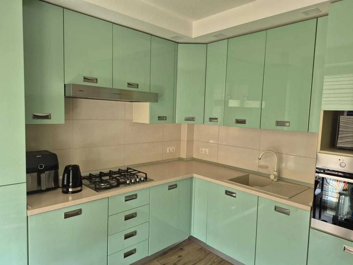 Продаж 1к квартири З РЕМОНТОМ 48/38/10м² Винники вул. Винна