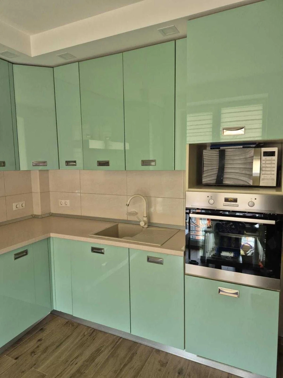 Продаж 1к квартири З РЕМОНТОМ 48/38/10м² Винники вул. Винна