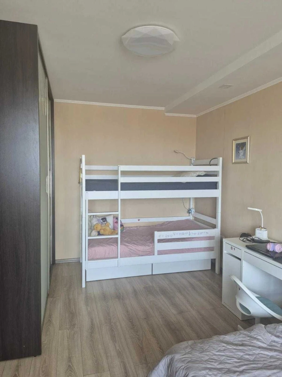 Продаж 1к квартири З РЕМОНТОМ 48/38/10м² Винники вул. Винна