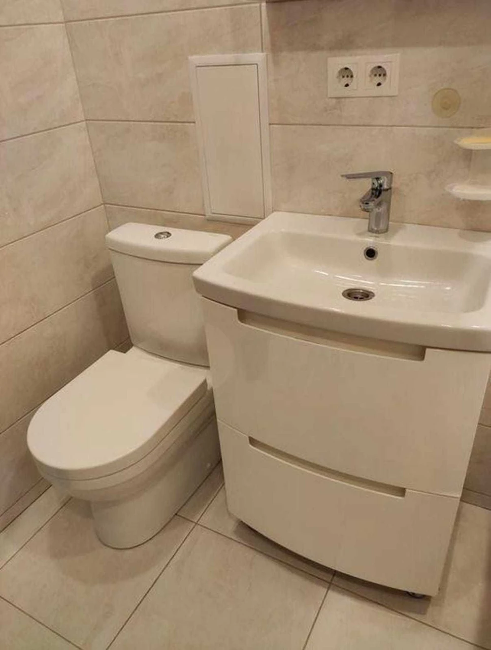 Продаж 1к квартири З РЕМОНТОМ 48/38/10м² Винники вул. Винна